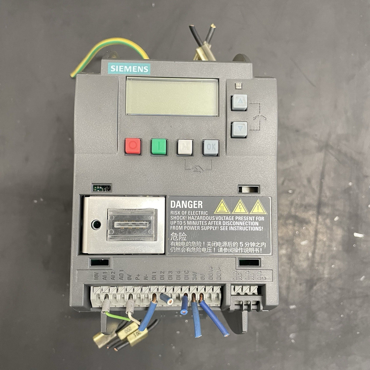 Siemens SINAMICS V20 6SL3210-5BE15-5CV0 Inverter 0,55 kW 400V0