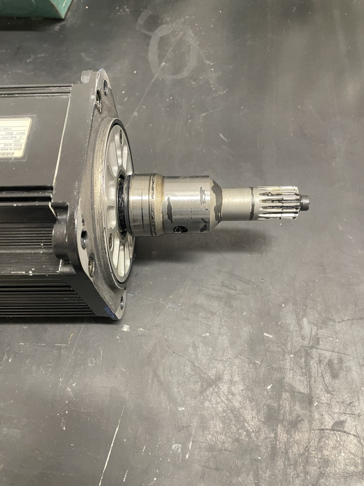 Yaskawa SGMRS-13A2A-YR11 Servomotore AC1
