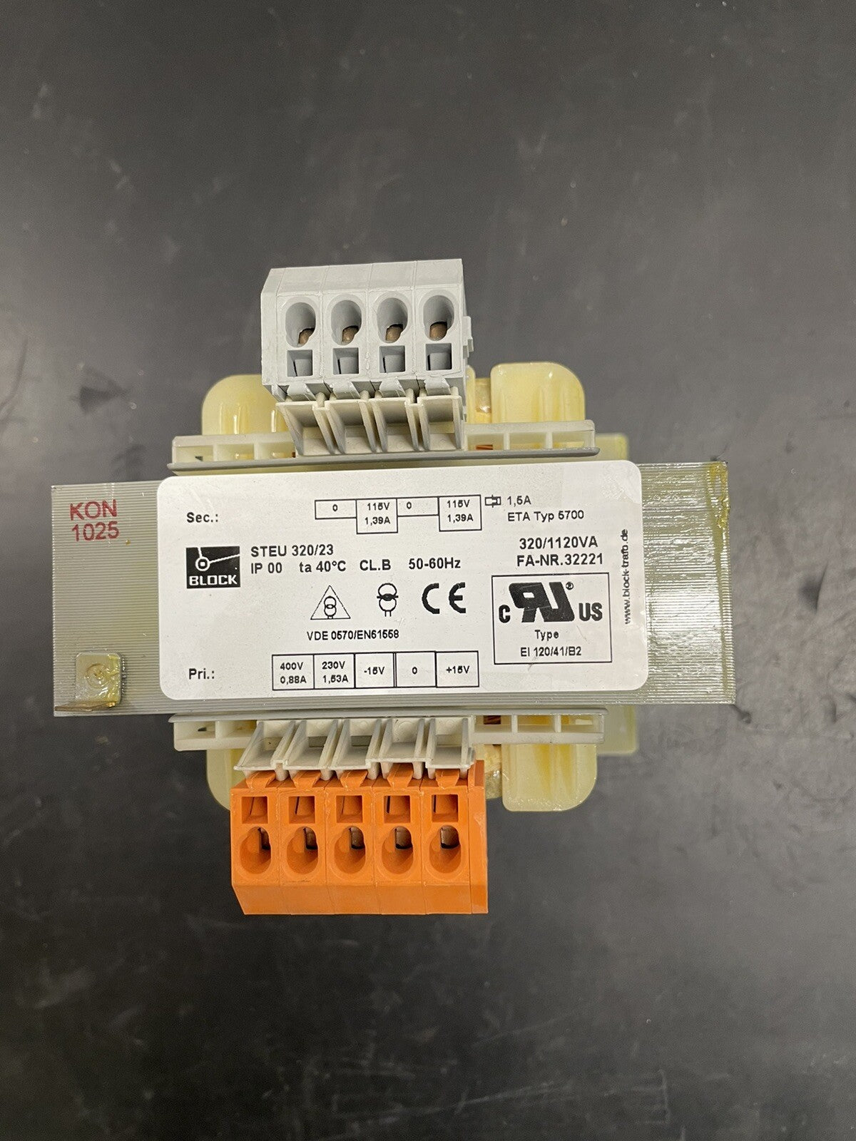 Block 5700 Trasformatore 329/1120 VA 50-60 Hz0