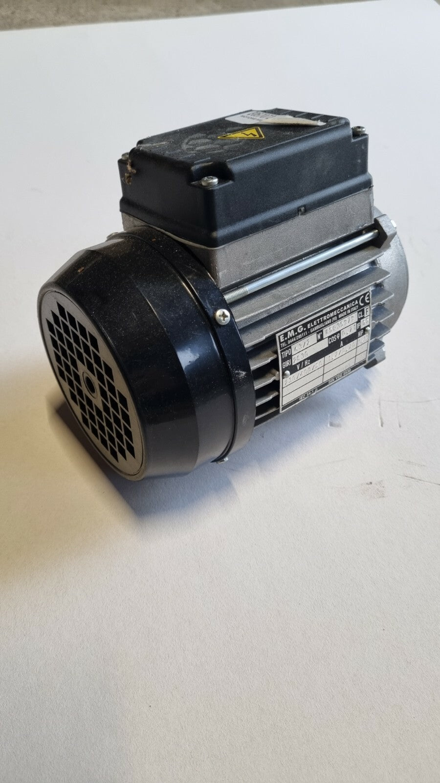 EMG Motore Elettrico Asincrono Trifase 0,33 HP 2830 giri 63/2 Poli 21