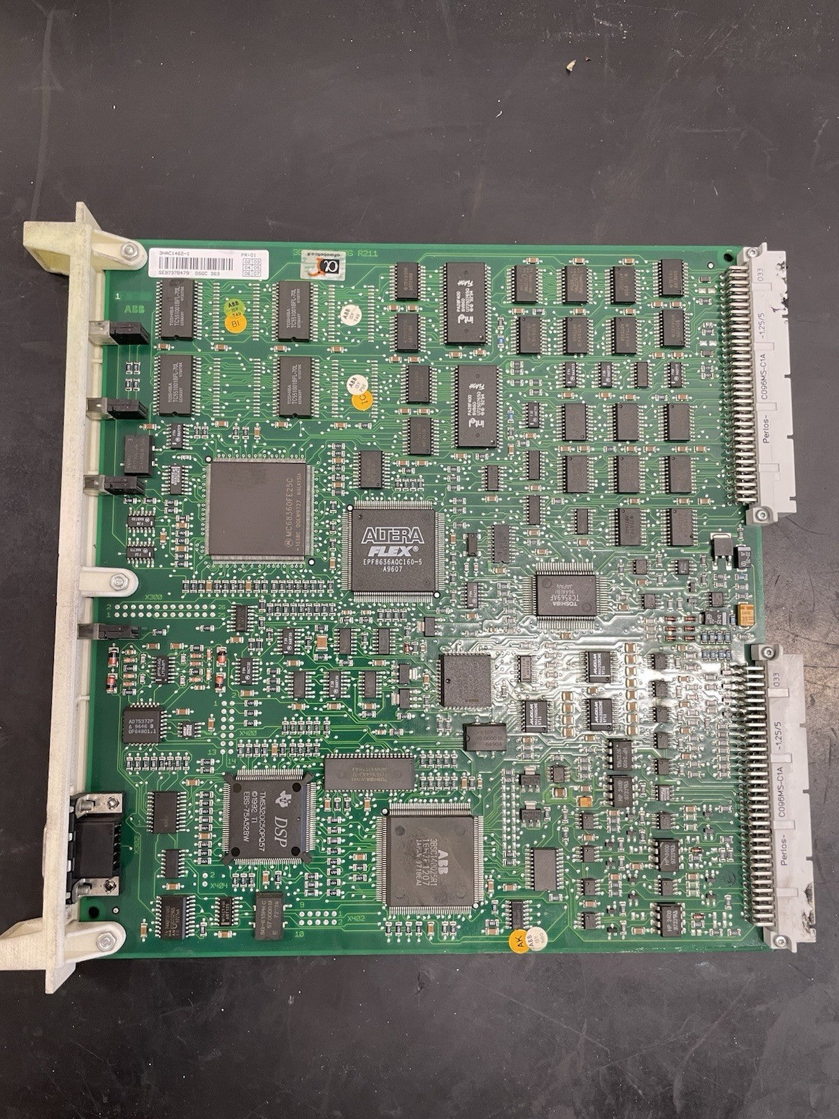 ABB DSQC363 3HAC1462-1 Scheda I/O Robot ABB0