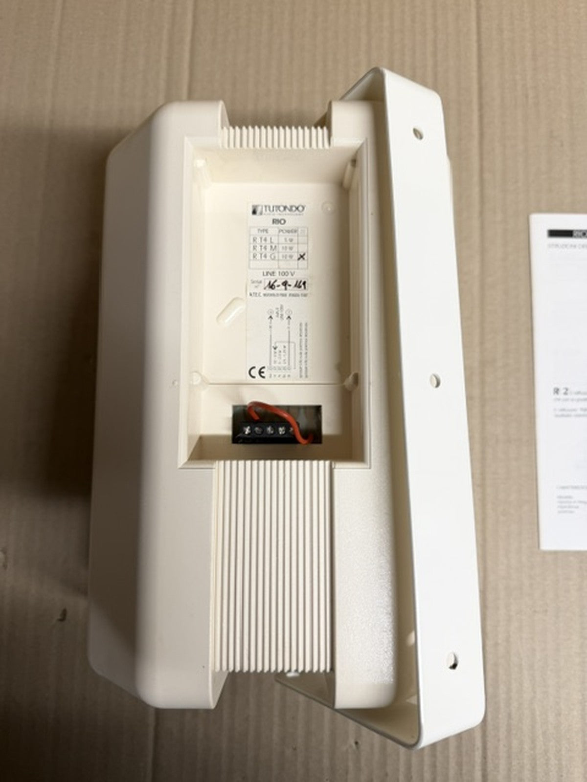 Tutondo Rio RT4GB diffusore 2 vie 10W linea 100V parete scaffale bianco3