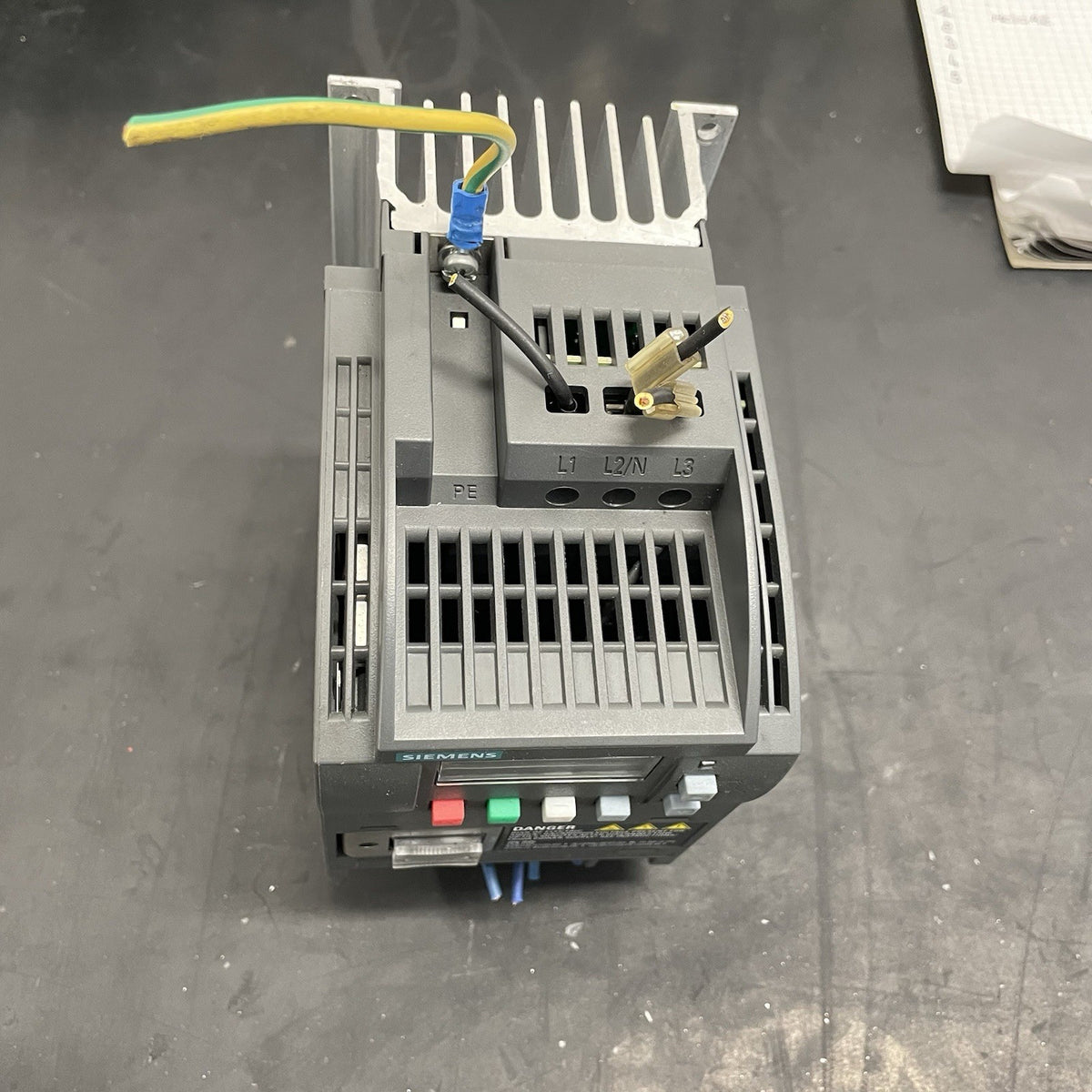 Siemens SINAMICS V20 6SL3210-5BE15-5CV0 Inverter 0,55 kW 400V1